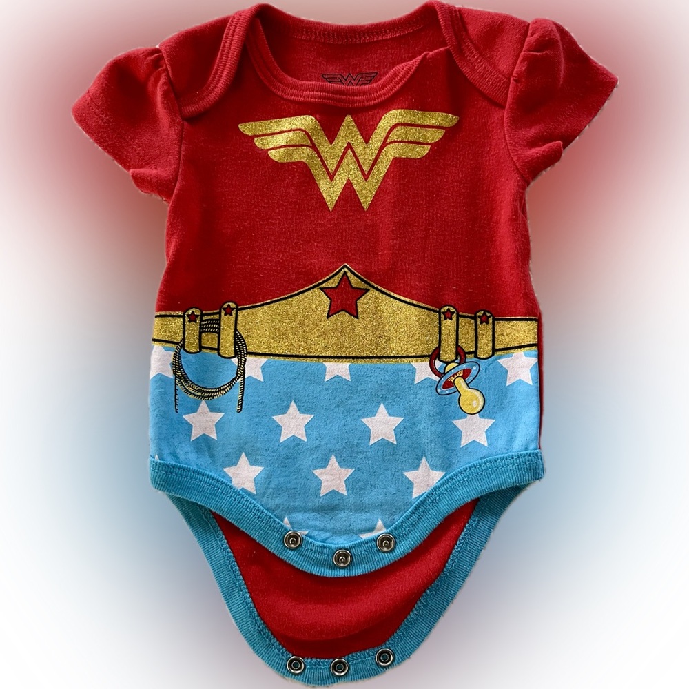 Newborn Wonder Woman Onesie 0-3 months